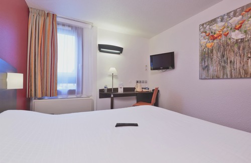 Saint-Genis-Laval Hotel | Kyriad Lyon Sud - Saint Genis Laval
