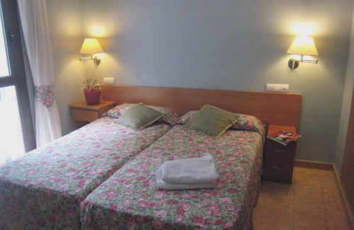 Sant Sadurni d'Osormort House | Hostal Rural Can Enric