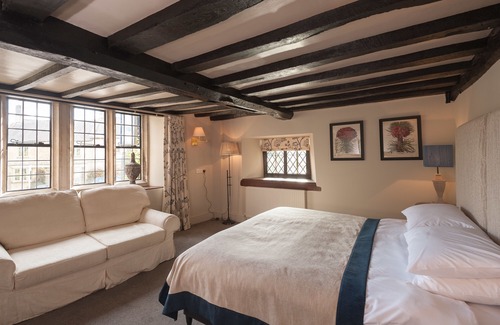 Shipton under Wychwood Hotel | The Crown at Shipton