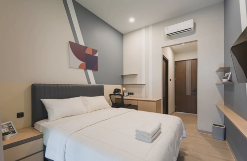 Binong Hotel | Cove Equatoria