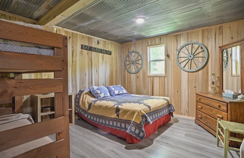New Concord House | Kentucky Cabin with 2 Fishing Ponds and Trail Access