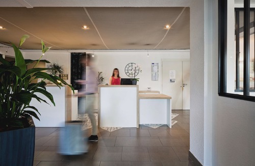 Saint-Genis-Laval Hotel | Kyriad Lyon Sud - Saint Genis Laval