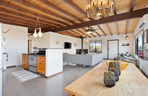 Joshua Tree House | Sukha Life Hideaway - Hot Tub, Fire Pit, Privacy & Endless Views home