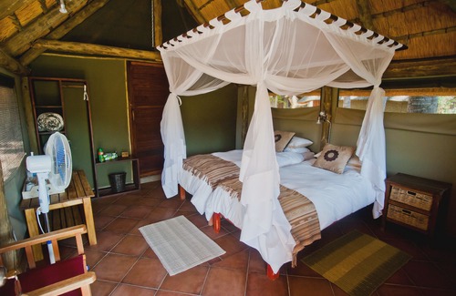 Epupa Cabin | Omarunga Epupa-Falls Camp