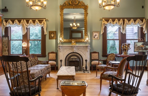 Painesville Hotel | Steele Mansion Inn & Gathering Hub