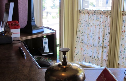 Parrsboro Hotel | The Maple Inn