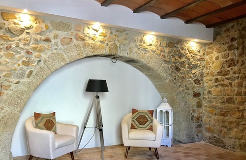 Capmany Hotel | Hostal Can Xicu