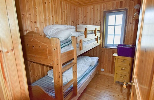 Botnhamn House | 4 person holiday home in Botnhamn