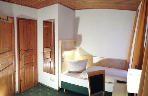 Oberderdingen House | Gasthaus Zur Ölmühle