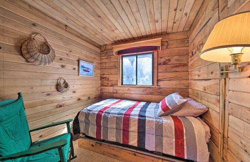 Stonington House | Cozy Cottage on Cat Cove with Wraparound Deck!