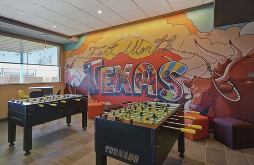 Fossil Creek Hotel | Tru by Hilton Fort Worth Fossil Creek