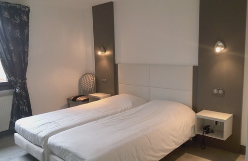 Mesnil Sous Les Cotes Hotel | Logis Hôtel Le Régal & Spa
