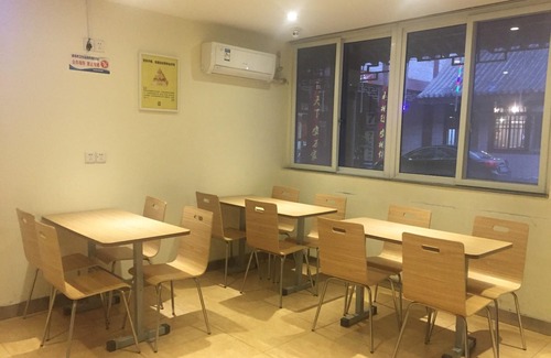 Yuanhui District Hotel | 7 Days Inn (Luohe Forest Park Heshangjie Guzhen Store)