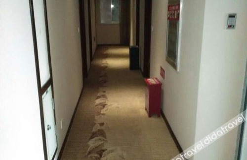 Linxiang District Other | Tianshun Hotel (lincang First Middle School Branch)