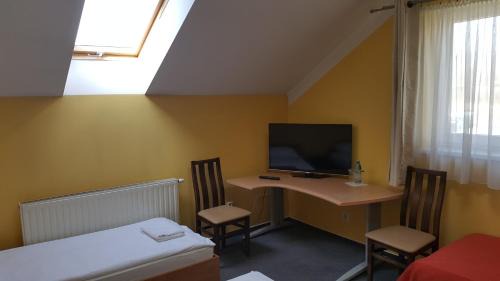 Lancut Hotel | Zajazd Gosciniec