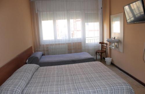 El Prat de Llobregat House | Hostal Cal Siles
