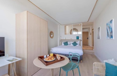 Arcachon Apartment | Sea View Suite