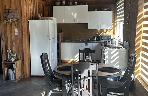 Gilgandra Cabin | Earth n TimbernSleeps 4 1 bathroom