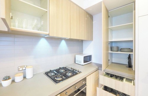 Clayton South Apartment | Heart of clayton 2BR2BA near Monash Uni Parking