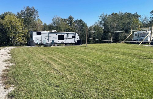 Se Ree House | Living the Lake Life 2 Bedroom Camper at Rough River Lake