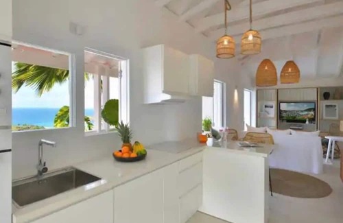 Bouvet Island House | 2 bedrooms house with stunning view .