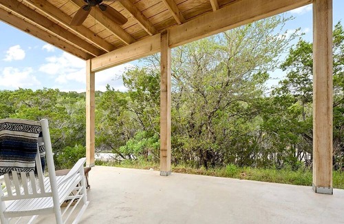 Dripping Springs Cottage | Private Romantic Cottage for an Unforgettable Couples Retreat to Texas Hill Country near Dripping Springs, Texas