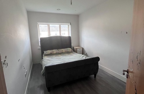 Saggart Bed & Breakfast | Double Bedroom with shared bathroom available to rent - Females only
