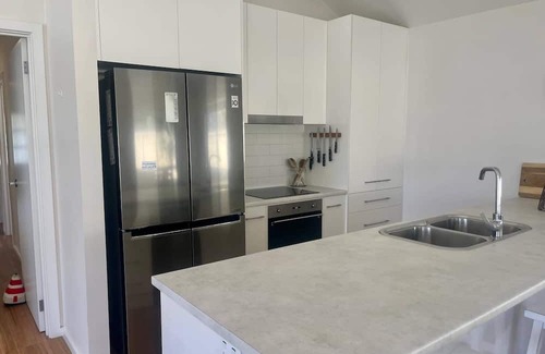 Waterhouse House | The Salty Olive - WiFi, Pet Friendly Outside