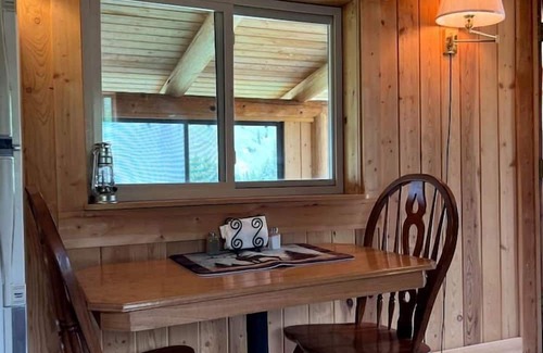 Conner Cabin | Amazing Log Cabin with Stunning Views in Conner, Montana
