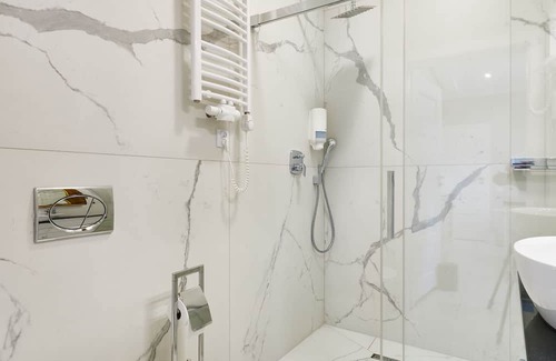 Czestochowa Apartment | Luxury apartment in amazing Częstochowa with AC