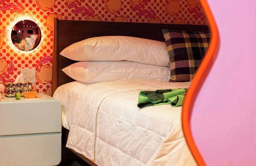 Cherokee Triangle Hotel | Hotel Hilo - Room 102