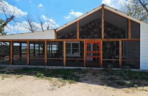 Brady House | Brady Lake Retreat with Private Boat Ramp & Steam Shower