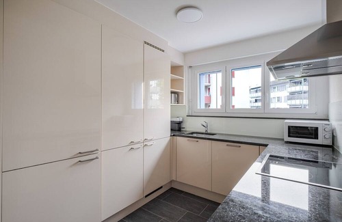 Dietikon District Apartment | Blueground | Dietikon, balcony, nr Bahnhof