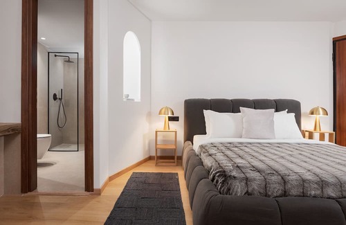 Arachova Hotel | Honeymoon Suite by Mons Arachova