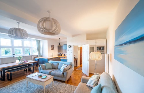 Binham Apartment | Meadow View is a perfect North Norfolk grown-up bolthole in the popular village of Binham. It is a s