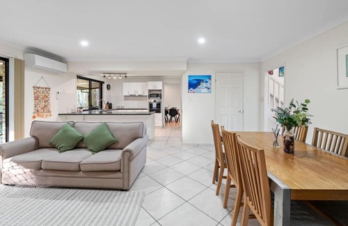 Cornubia House | Tranquil 4BR Home Near Parks Shops & Nature Trails