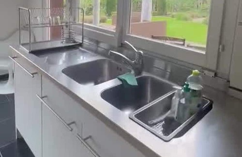 Lutry Apartment | Peaceful Lakeview Apartment in Lutry