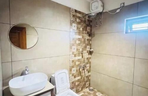 Ooty Apartment | Deluxe King Room Gypsie Cottage unit 2