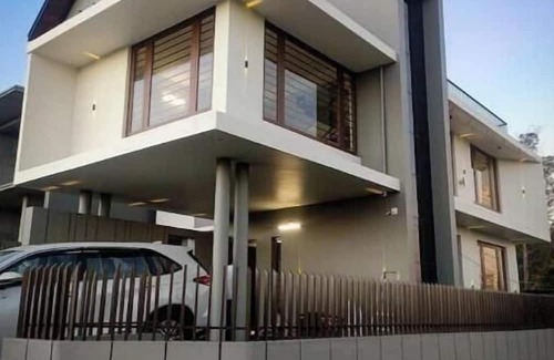 Ooty Apartment | Deluxe King Room Gypsie Cottage unit 2