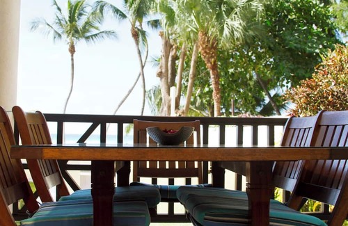 Hastings Villa | Bella Dia Upper | Three Bedroom Apartment on the Beach