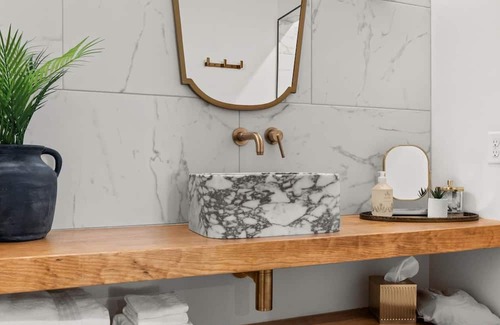 Jasper Hotel | The Meadow Room