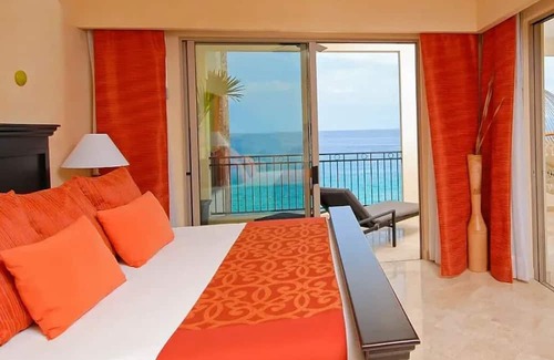South Shore Hotel Area Hotel | Honeymoon Suite with Jacuzzi & Ocean Views – Garza Blanca Puerto Vallarta