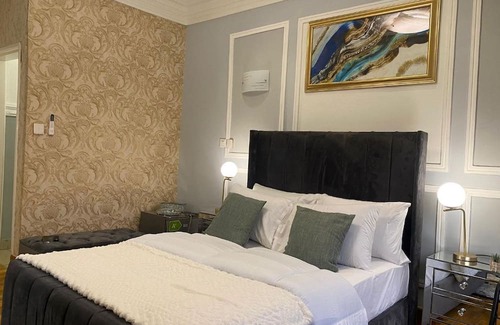 Limbe House | 5 Start luxury rooms with presidential Comfort well equipped