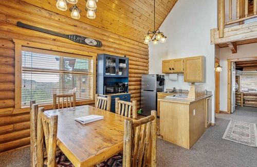 Coalville Cabin | Evergreen Ridge | Pool | Hot Tub | Snowmobiling