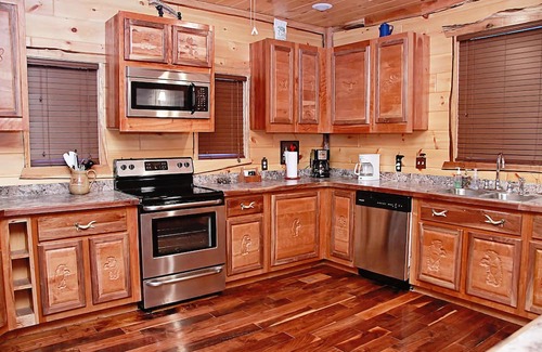 Pecks Mill Cabin | 3 bedroom Master Deluxe