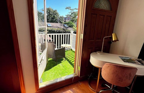 Bouvet Island House | Large sunny room with private bath & balcony