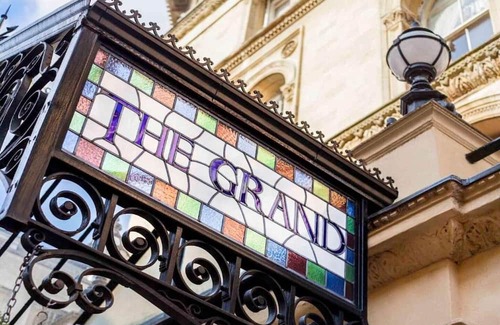 Bristol Old City Apartment | Bristol Grand Hotel by Sunday Junior Suite