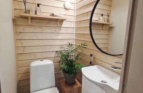 Yllas Cabin | Compact Cozy Cabin | Work & Play
