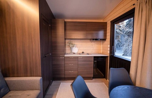 Yllas Cabin | Compact Cozy Cabin | Work & Play