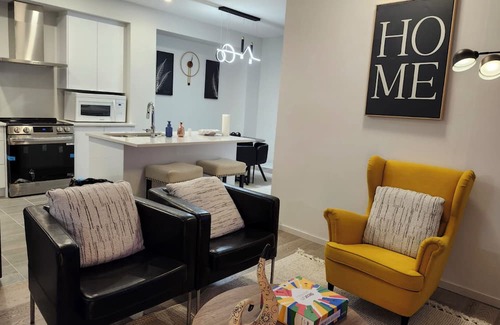 Chapel Hill South House | Peaceful place to stay in Ottawa